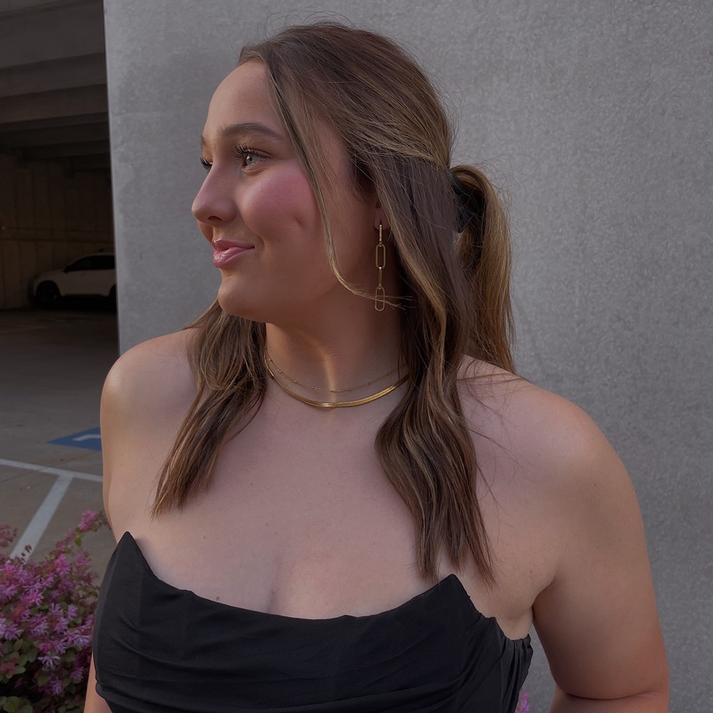 Meet your Posher, Lyndi rae